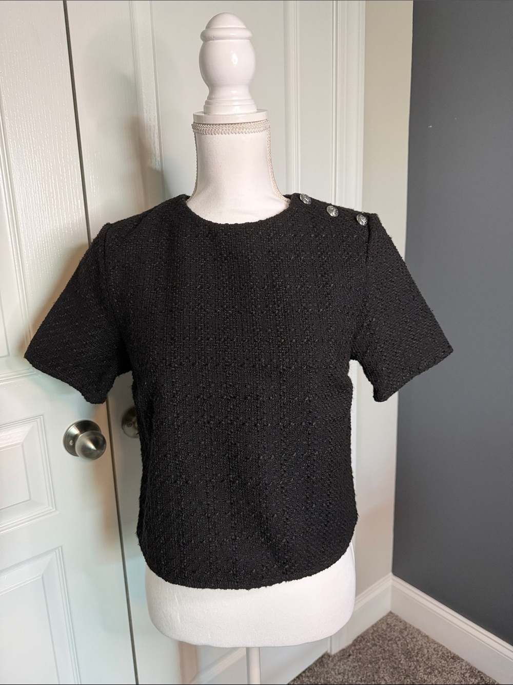 NWT - H&M Black Textured Short-Sleeve Top with Shoulder Buttons